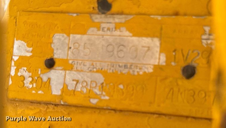 image for item NF9504 1975 Caterpillar  955L track loader