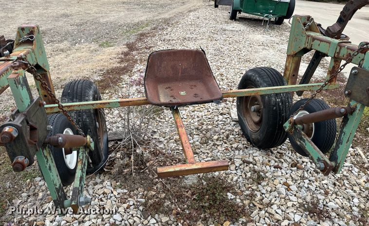 image for item NH9006 Tillage equipment 