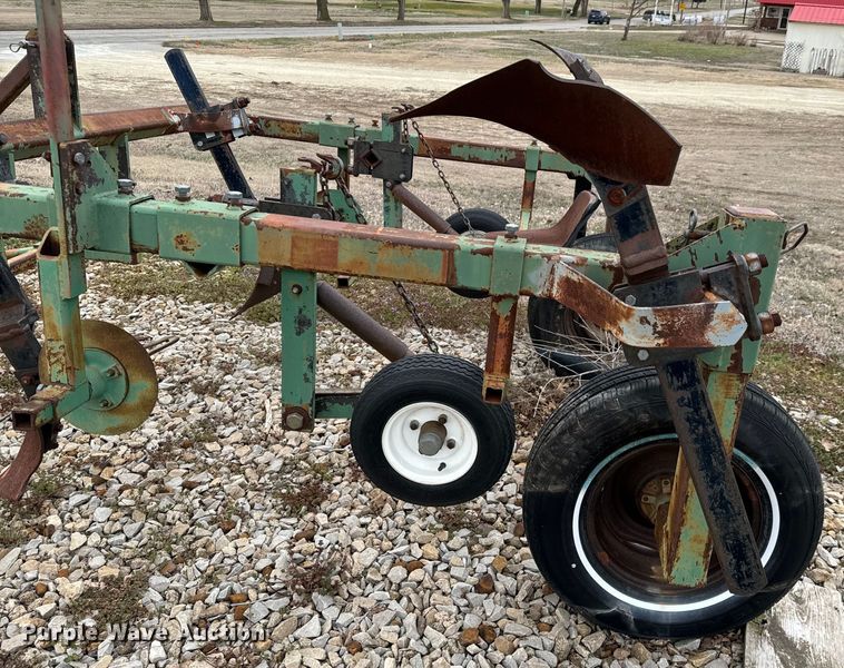 image for item NH9006 Tillage equipment 