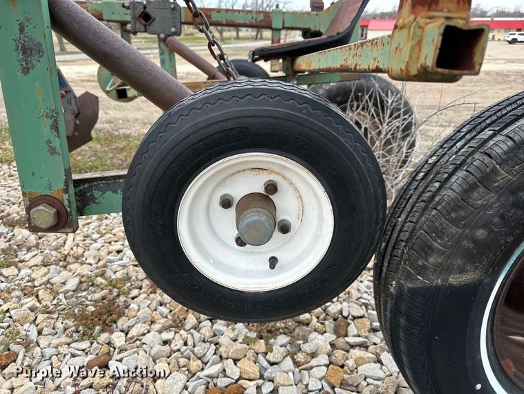 image for item NH9006 Tillage equipment 