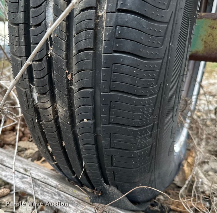 image for item NH9006 Tillage equipment 