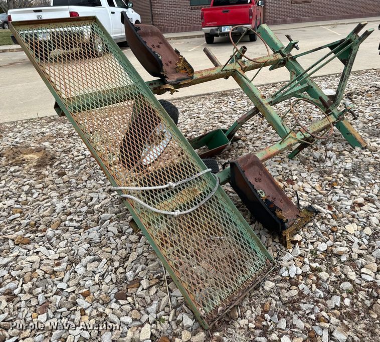 image for item NH9006 Tillage equipment 