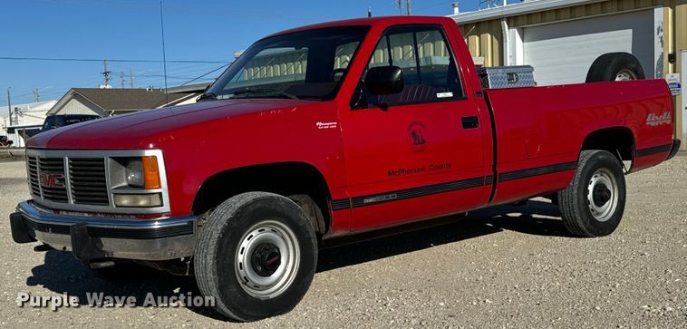 image for item NH9016 1990 GMC Sierra K1500 pickup truck