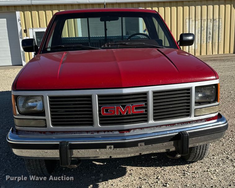 image for item NH9016 1990 GMC Sierra K1500 pickup truck