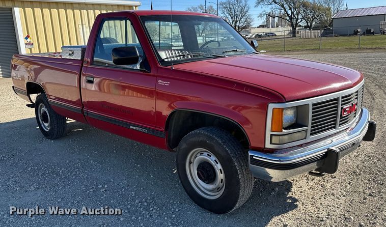 image for item NH9016 1990 GMC Sierra K1500 pickup truck