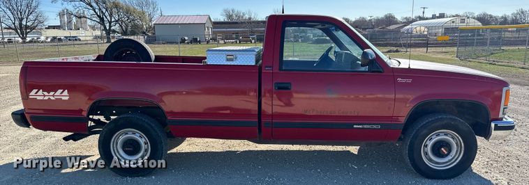 image for item NH9016 1990 GMC Sierra K1500 pickup truck