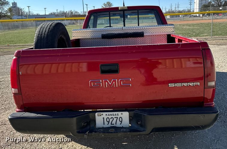 image for item NH9016 1990 GMC Sierra K1500 pickup truck