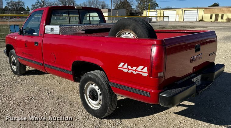 image for item NH9016 1990 GMC Sierra K1500 pickup truck