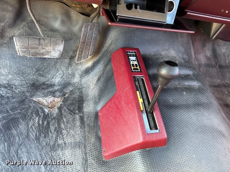 image for item NH9016 1990 GMC Sierra K1500 pickup truck