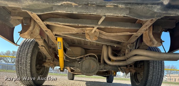 image for item NH9016 1990 GMC Sierra K1500 pickup truck