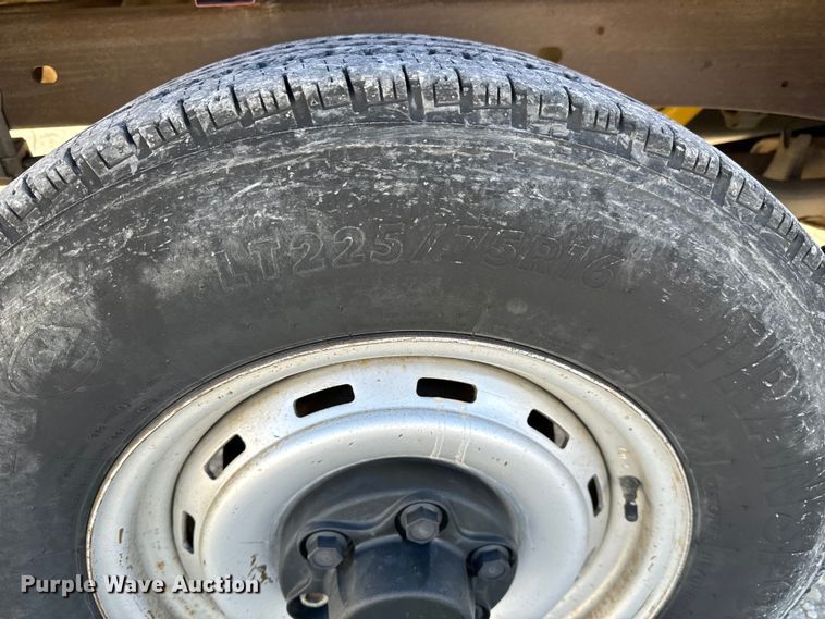 image for item NH9016 1990 GMC Sierra K1500 pickup truck