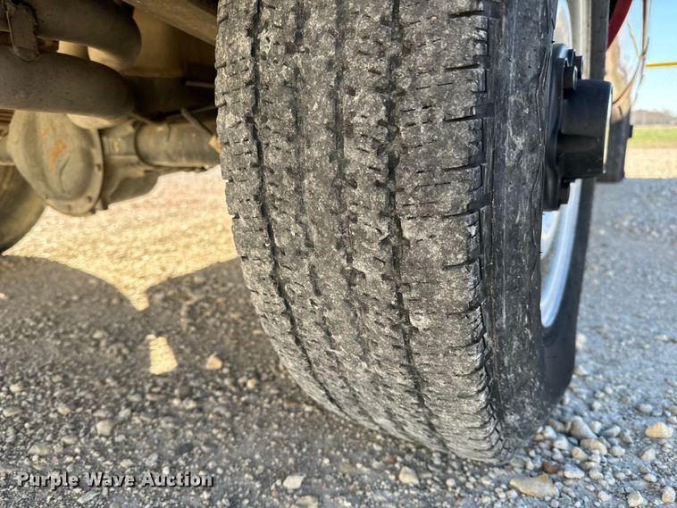 image for item NH9016 1990 GMC Sierra K1500 pickup truck