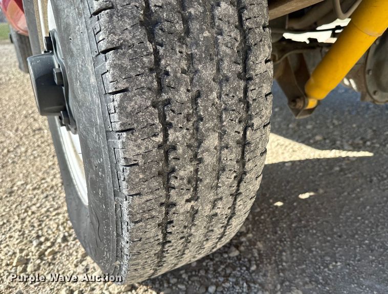 image for item NH9016 1990 GMC Sierra K1500 pickup truck