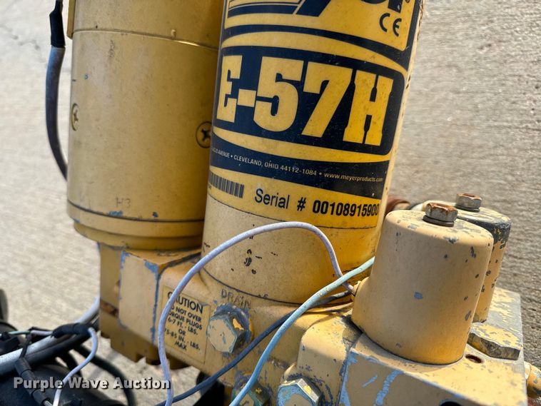 image for item NH9033 Meyer snow plow