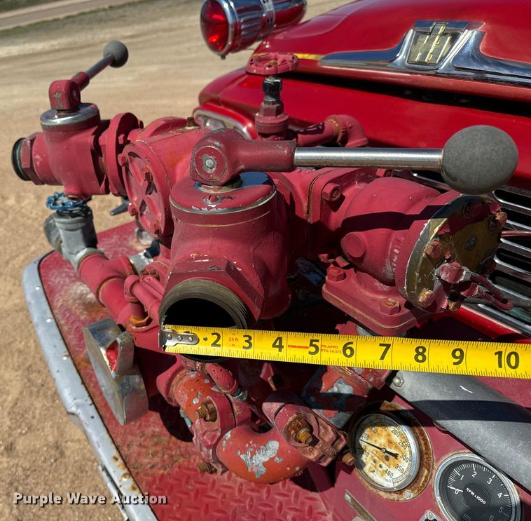 image for item NH9046 1961 International Harvester  C-132 pumper fire truck