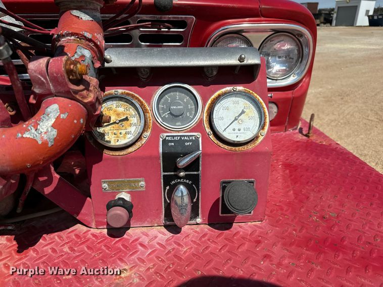 image for item NH9046 1961 International Harvester  C-132 pumper fire truck