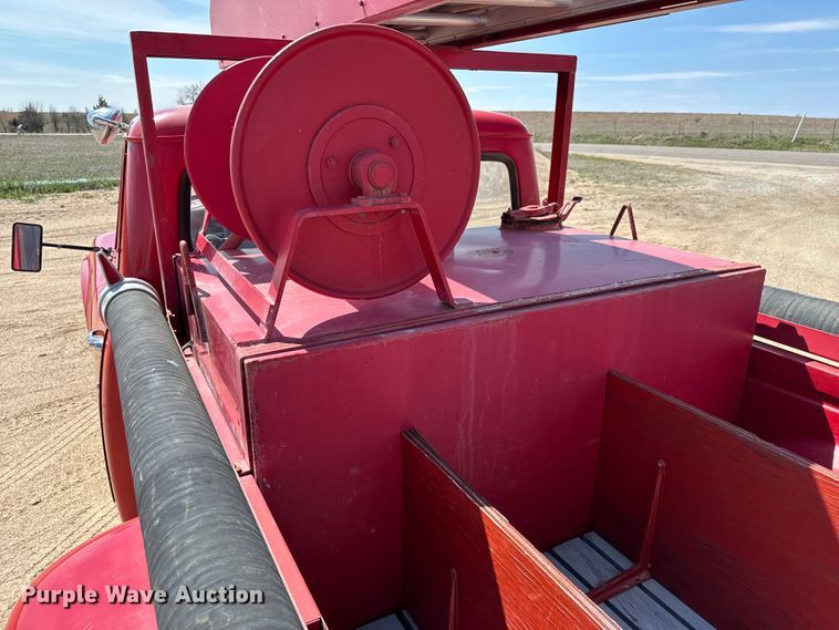 image for item NH9046 1961 International Harvester  C-132 pumper fire truck