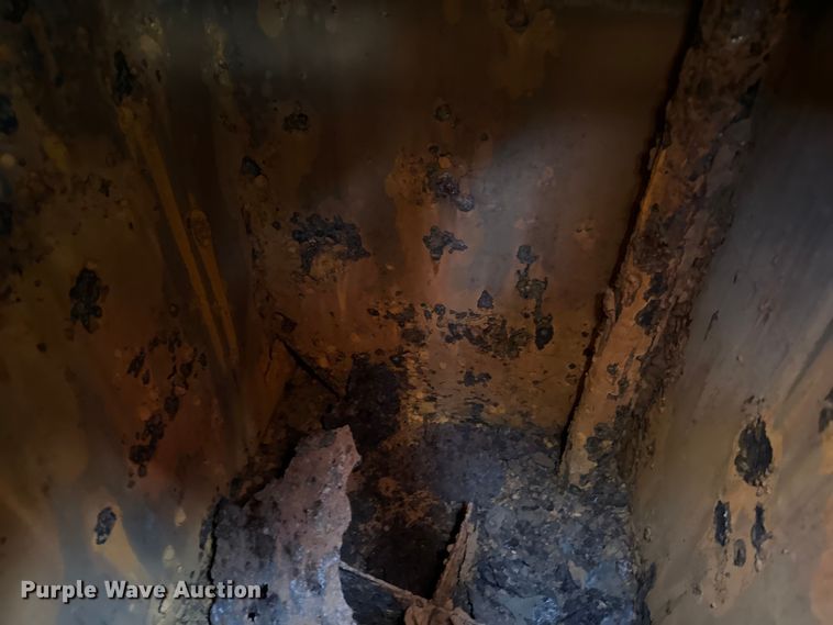 image for item NH9046 1961 International Harvester  C-132 pumper fire truck