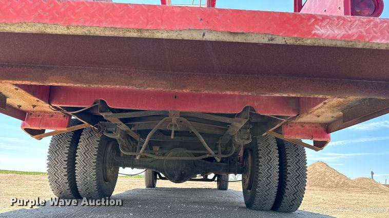 image for item NH9046 1961 International Harvester  C-132 pumper fire truck