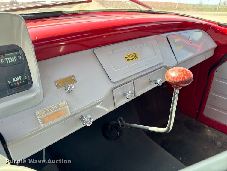 image for item NH9046 1961 International Harvester  C-132 pumper fire truck