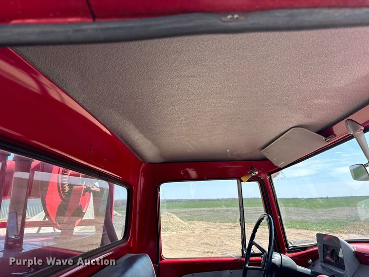 image for item NH9046 1961 International Harvester  C-132 pumper fire truck