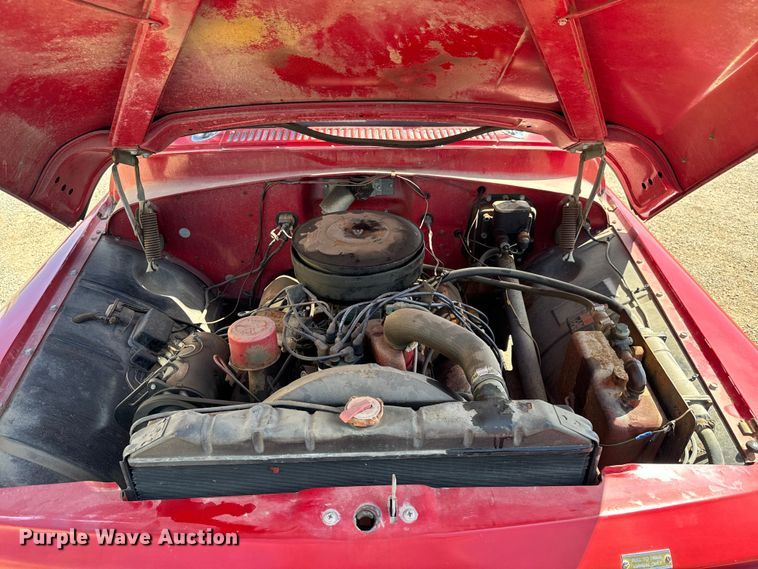 image for item NH9046 1961 International Harvester  C-132 pumper fire truck