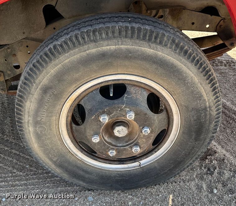 image for item NH9046 1961 International Harvester  C-132 pumper fire truck