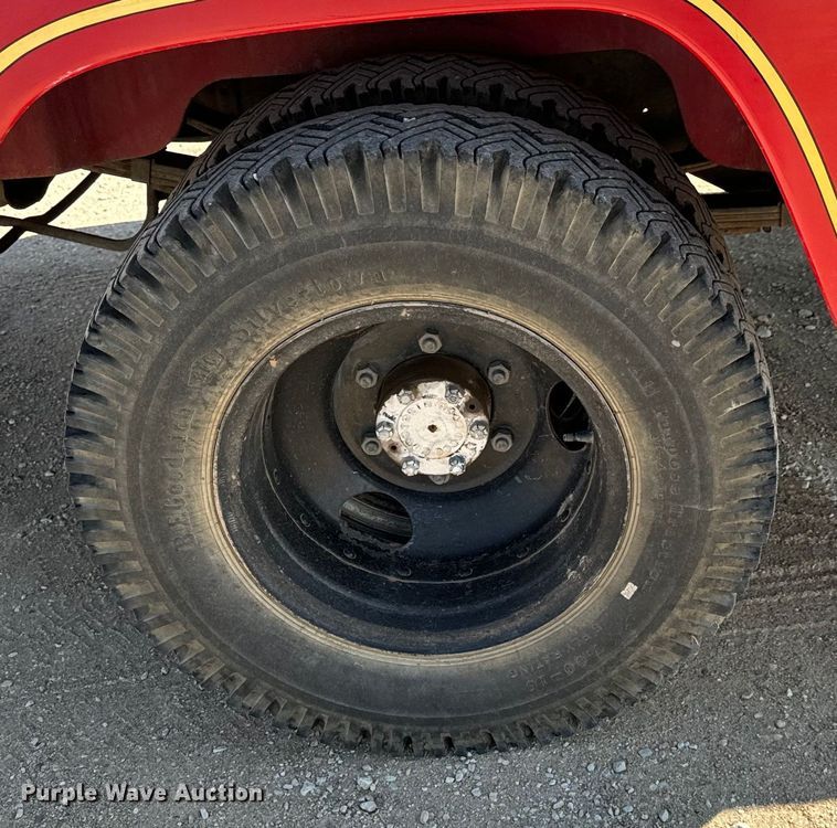 image for item NH9046 1961 International Harvester  C-132 pumper fire truck