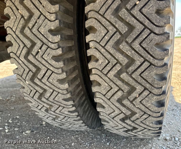 image for item NH9046 1961 International Harvester  C-132 pumper fire truck