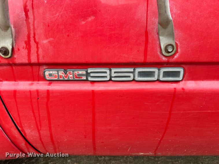 image for item NJ9432 1994 GMC Sierra 3500 pumper fire truck