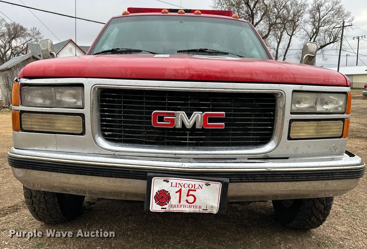 image for item NJ9432 1994 GMC Sierra 3500 pumper fire truck