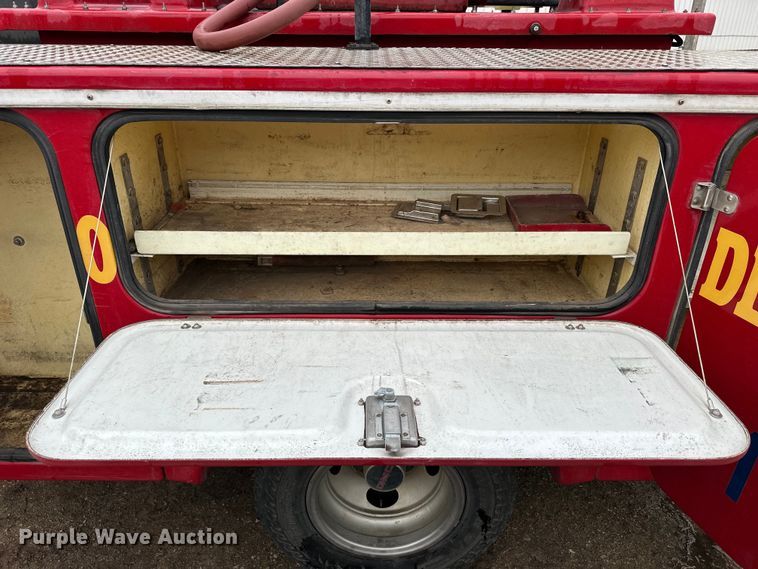 image for item NJ9432 1994 GMC Sierra 3500 pumper fire truck