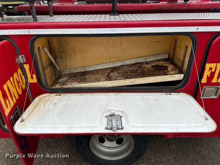 image for item NJ9432 1994 GMC Sierra 3500 pumper fire truck