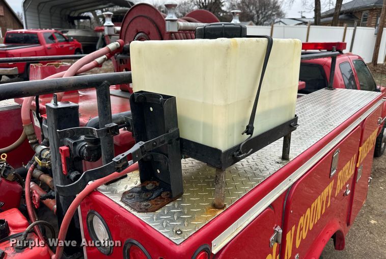 image for item NJ9432 1994 GMC Sierra 3500 pumper fire truck