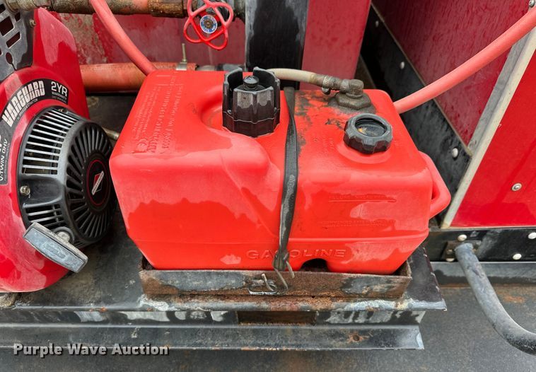 image for item NJ9432 1994 GMC Sierra 3500 pumper fire truck