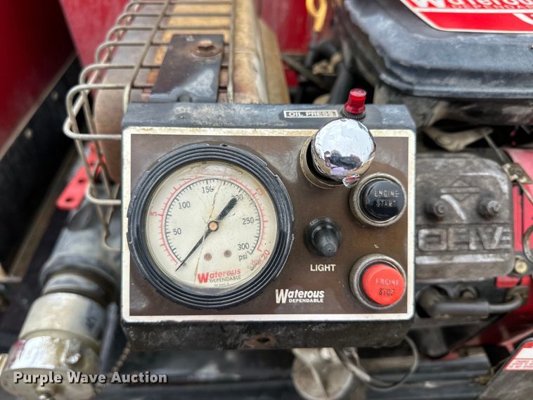 image for item NJ9432 1994 GMC Sierra 3500 pumper fire truck