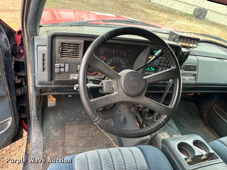 image for item NJ9432 1994 GMC Sierra 3500 pumper fire truck