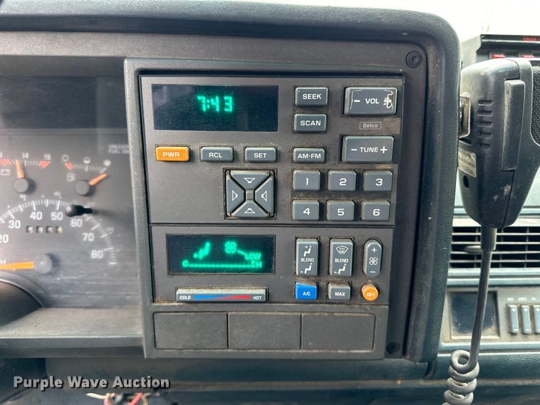 image for item NJ9432 1994 GMC Sierra 3500 pumper fire truck