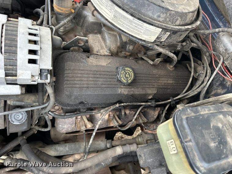 image for item NJ9432 1994 GMC Sierra 3500 pumper fire truck