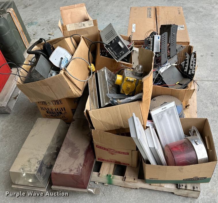 image for item NJ9440 Emergency services equipment