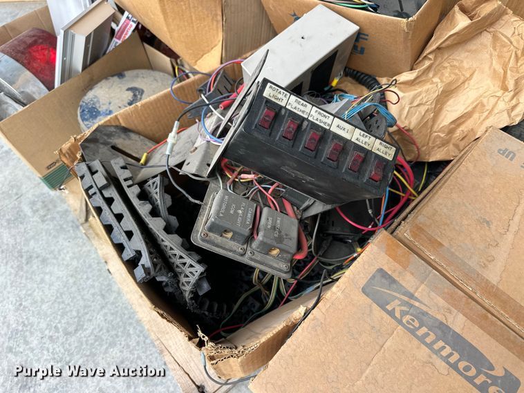 image for item NJ9440 Emergency services equipment