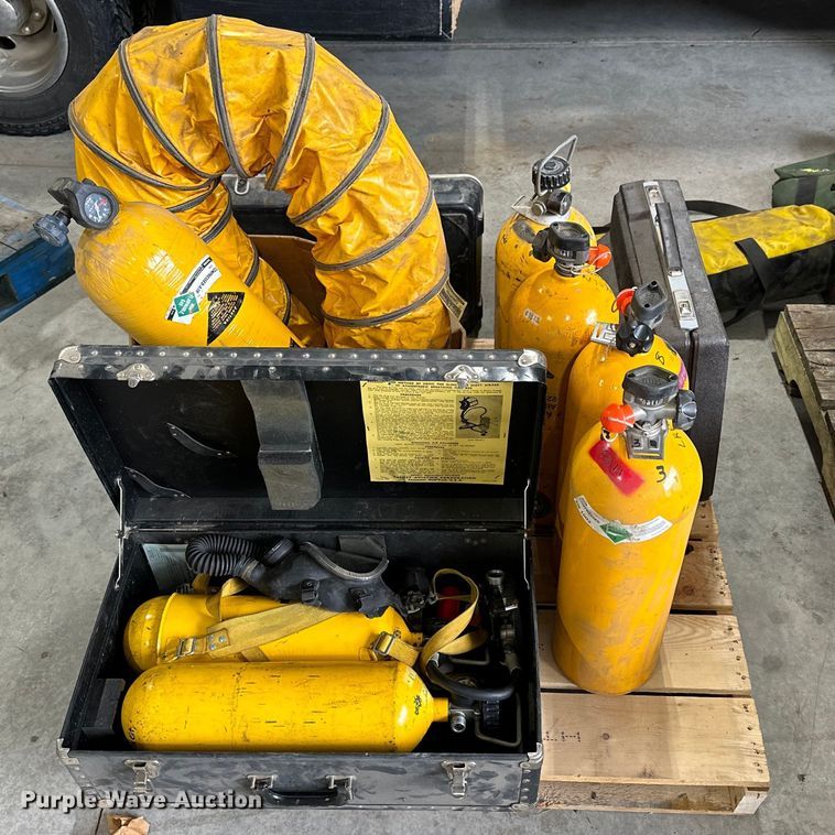 image for item NJ9442 Oxygen tanks