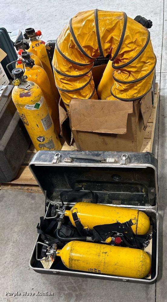 image for item NJ9442 Oxygen tanks