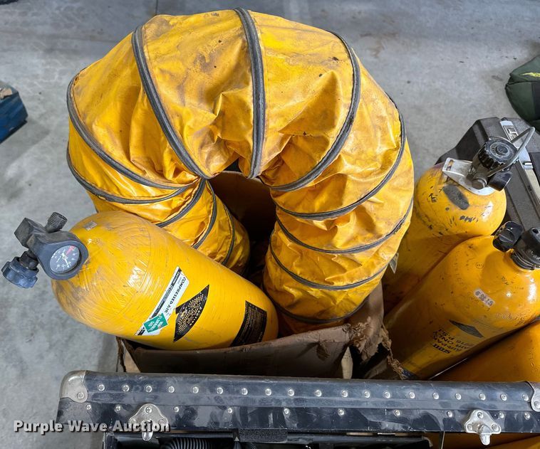 image for item NJ9442 Oxygen tanks