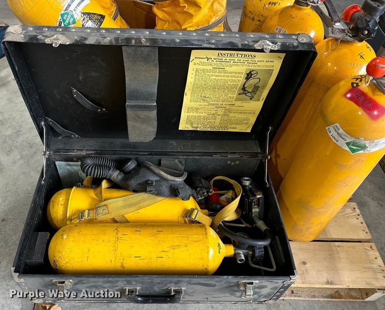 image for item NJ9442 Oxygen tanks