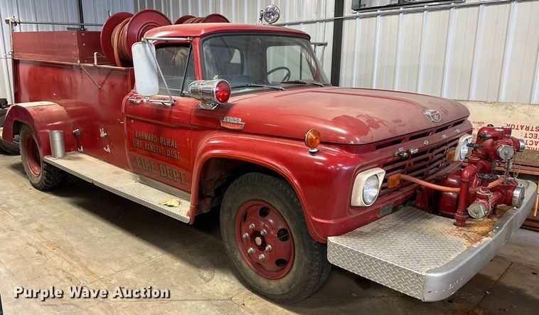 image for item NJ9445 1964 Ford 600 pumper fire truck
