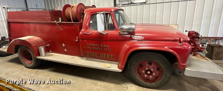 image for item NJ9445 1964 Ford 600 pumper fire truck