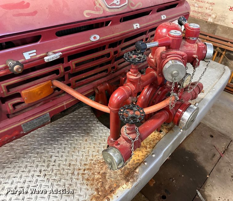 image for item NJ9445 1964 Ford 600 pumper fire truck