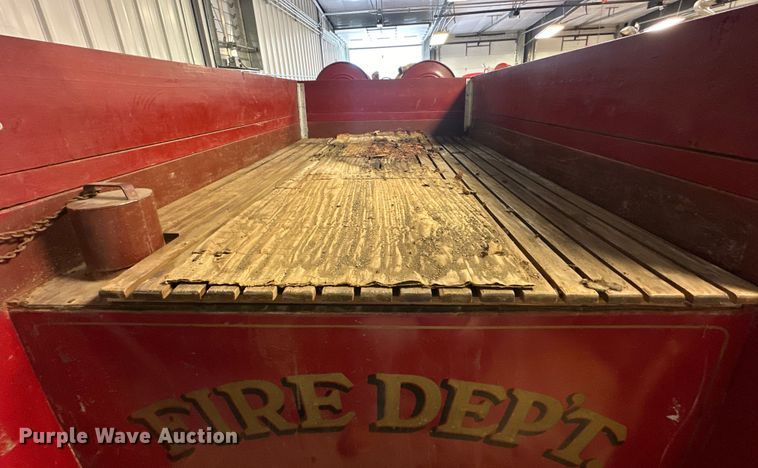 image for item NJ9445 1964 Ford 600 pumper fire truck