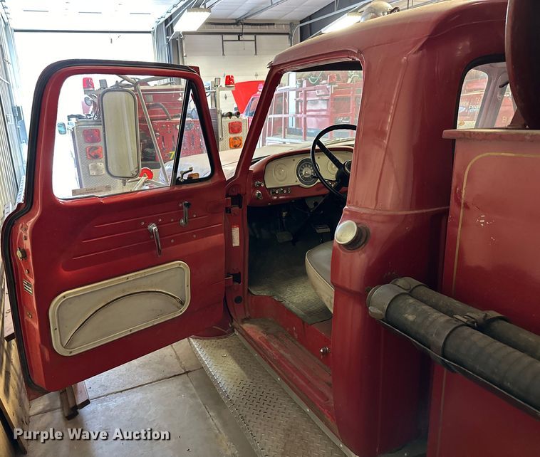 image for item NJ9445 1964 Ford 600 pumper fire truck